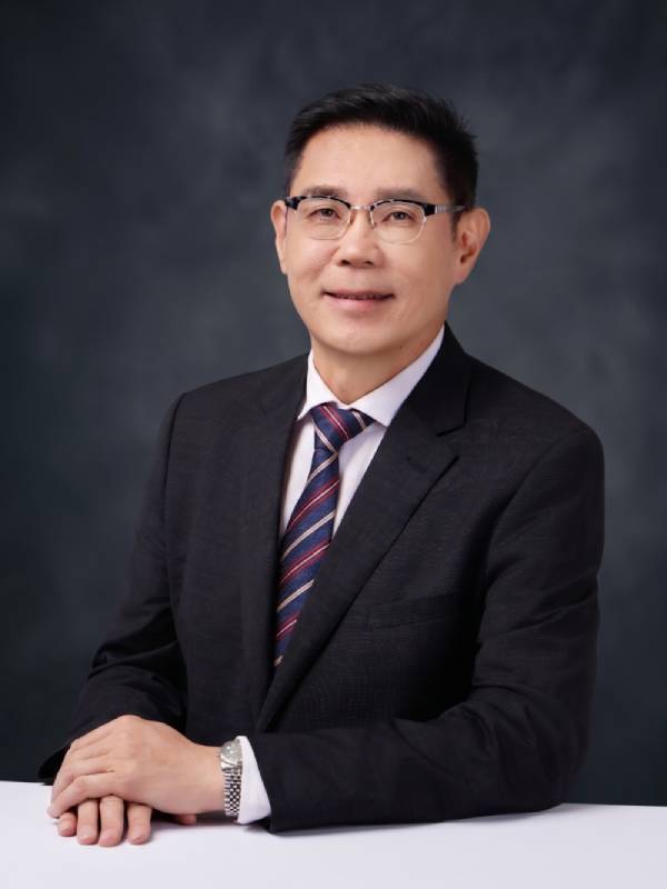 台灣信譽品牌協會理事長曹富生 andrew 6x8